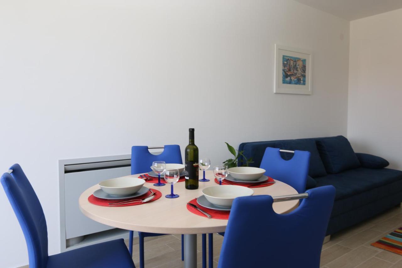 Apartments Sucic Iva I Tea Soline  Extérieur photo