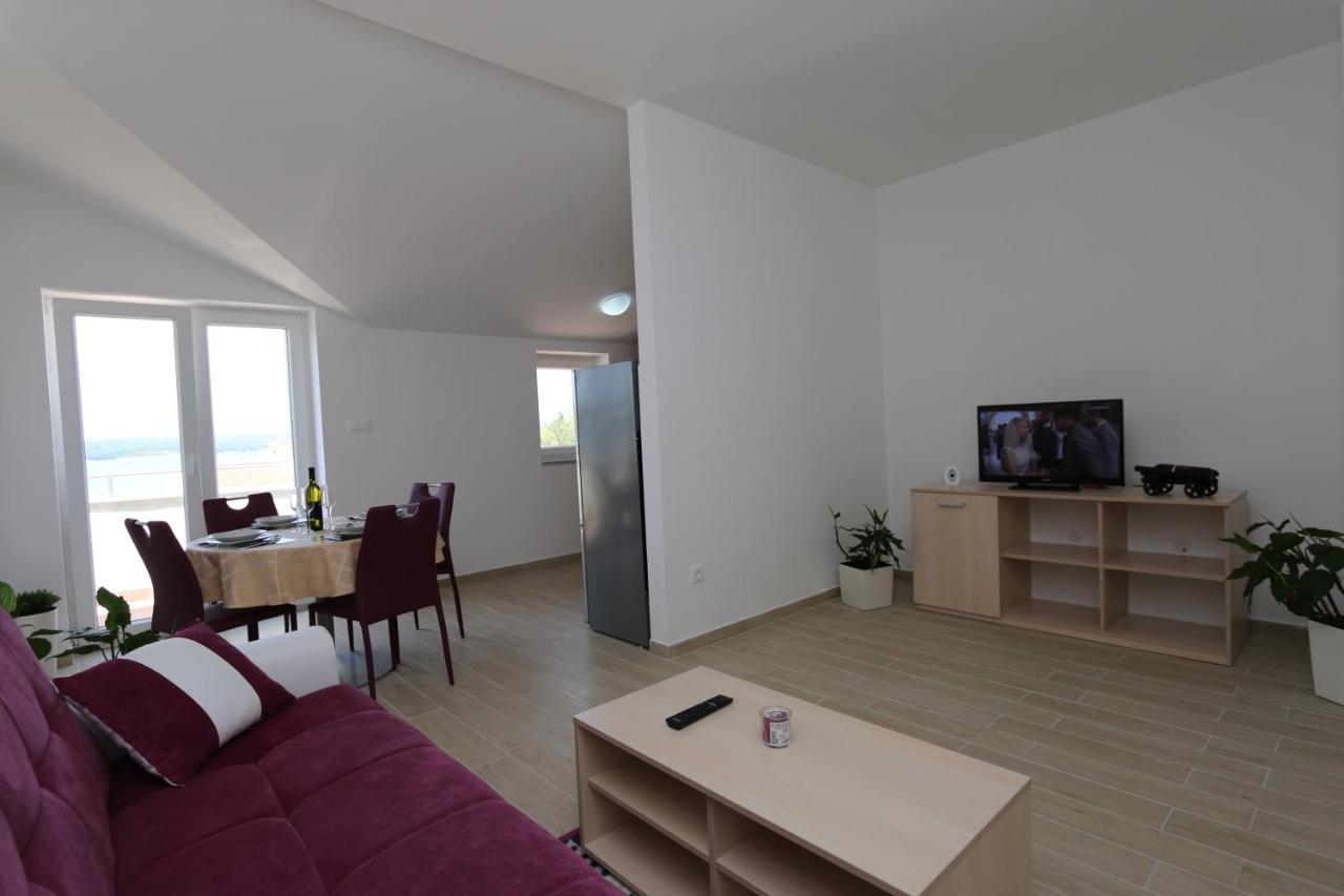 Apartments Sucic Iva I Tea Soline  Extérieur photo