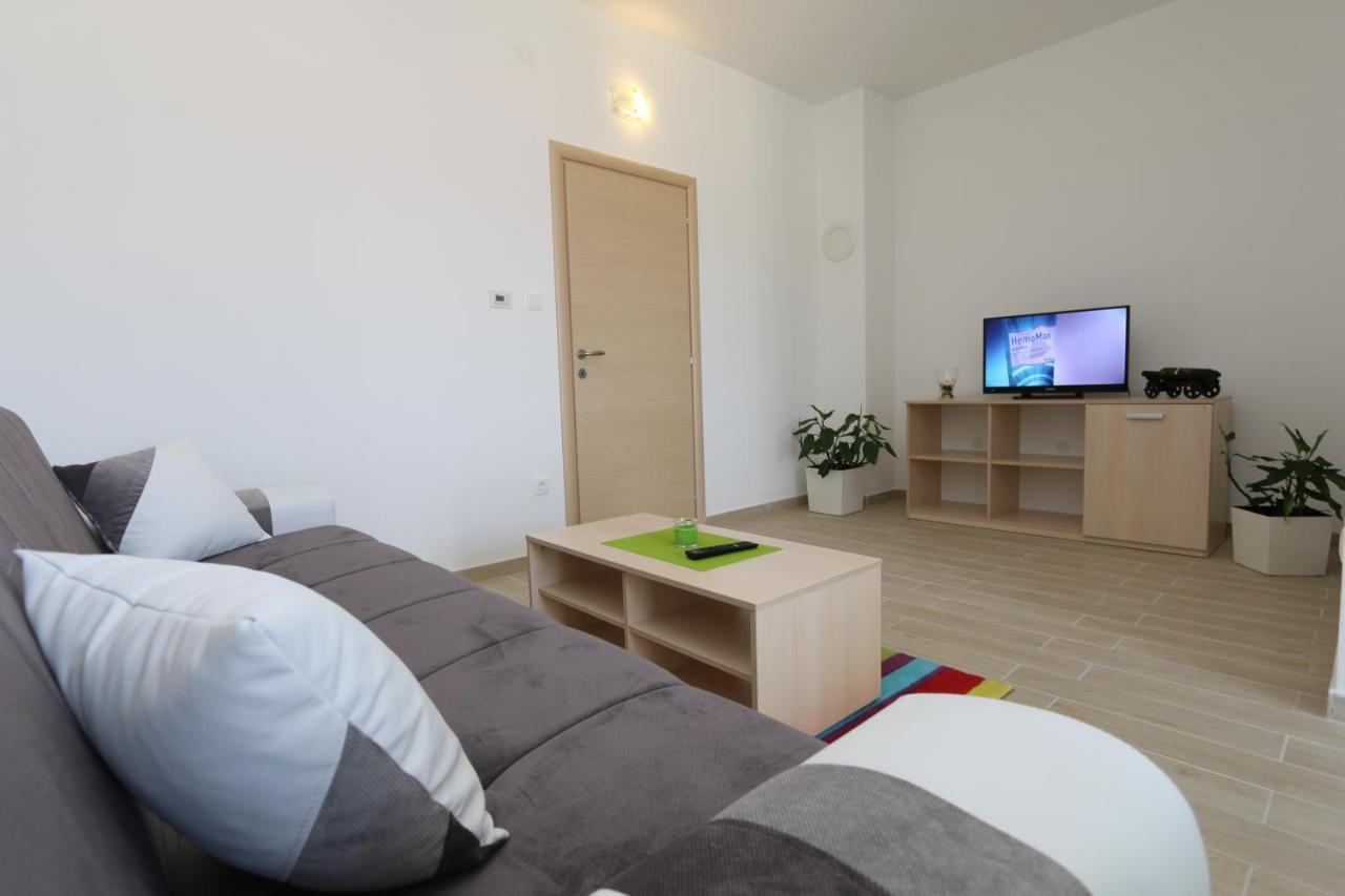Apartments Sucic Iva I Tea Soline  Extérieur photo