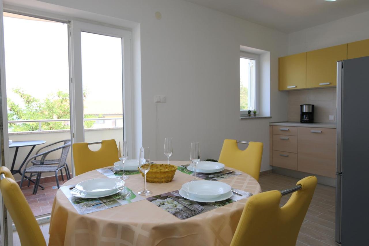 Apartments Sucic Iva I Tea Soline  Extérieur photo