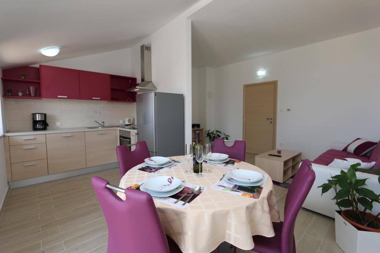 Apartments Sucic Iva I Tea Soline  Extérieur photo
