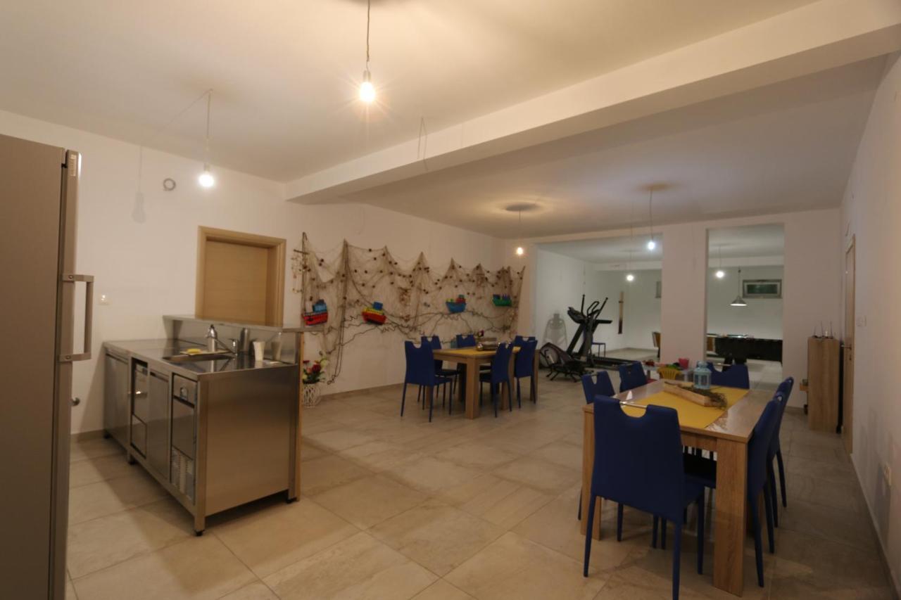 Apartments Sucic Iva I Tea Soline  Extérieur photo